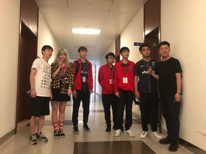 为主轴 为主轴